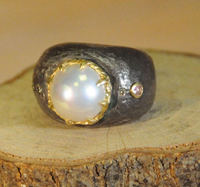 Anna Ruth Henriques Holon ring