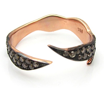 Yakira Rona Wanderlust ring