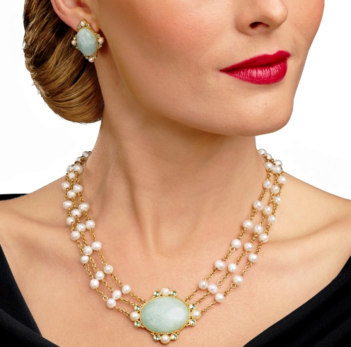 MMA American Oval Cabochon Necklace and earrings