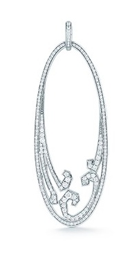 Ivank Trump Athenee pendant