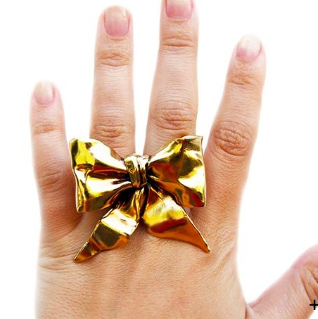 Mr. Kate Le Cadeau Bow Ring