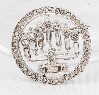 Menorah pin