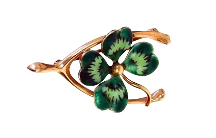 Acanthus Antiques shamrock pin