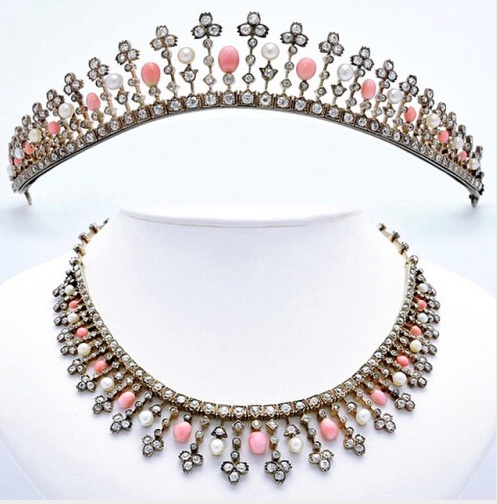 Dupuis Conch Pearl Tiara