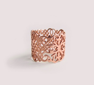 Arabesque cigar band ring
