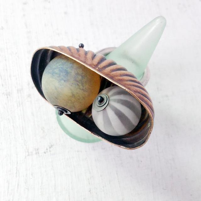 Thomas Mann Glass Ball Ring