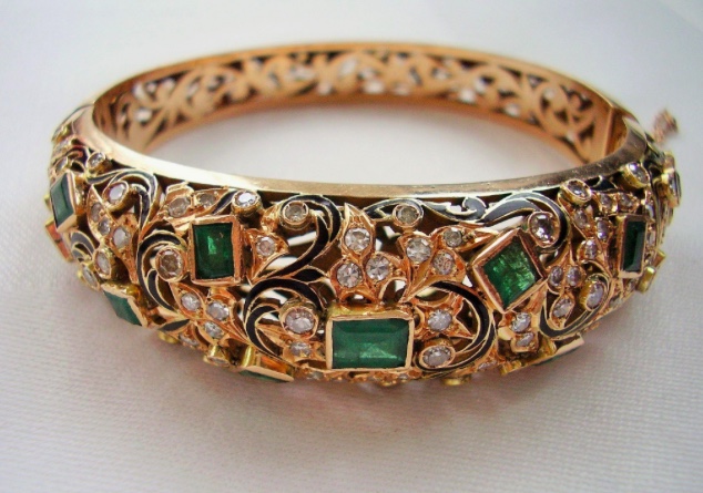 antique-emerald-and-diamond-bracelet