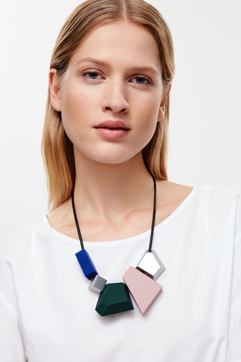 cos-chunky-bead-necklace